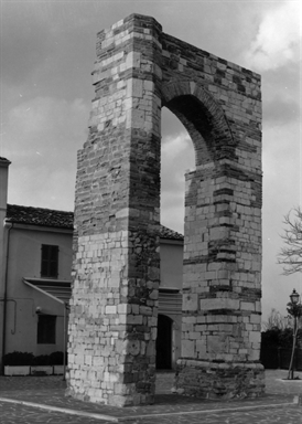 Arco medievale